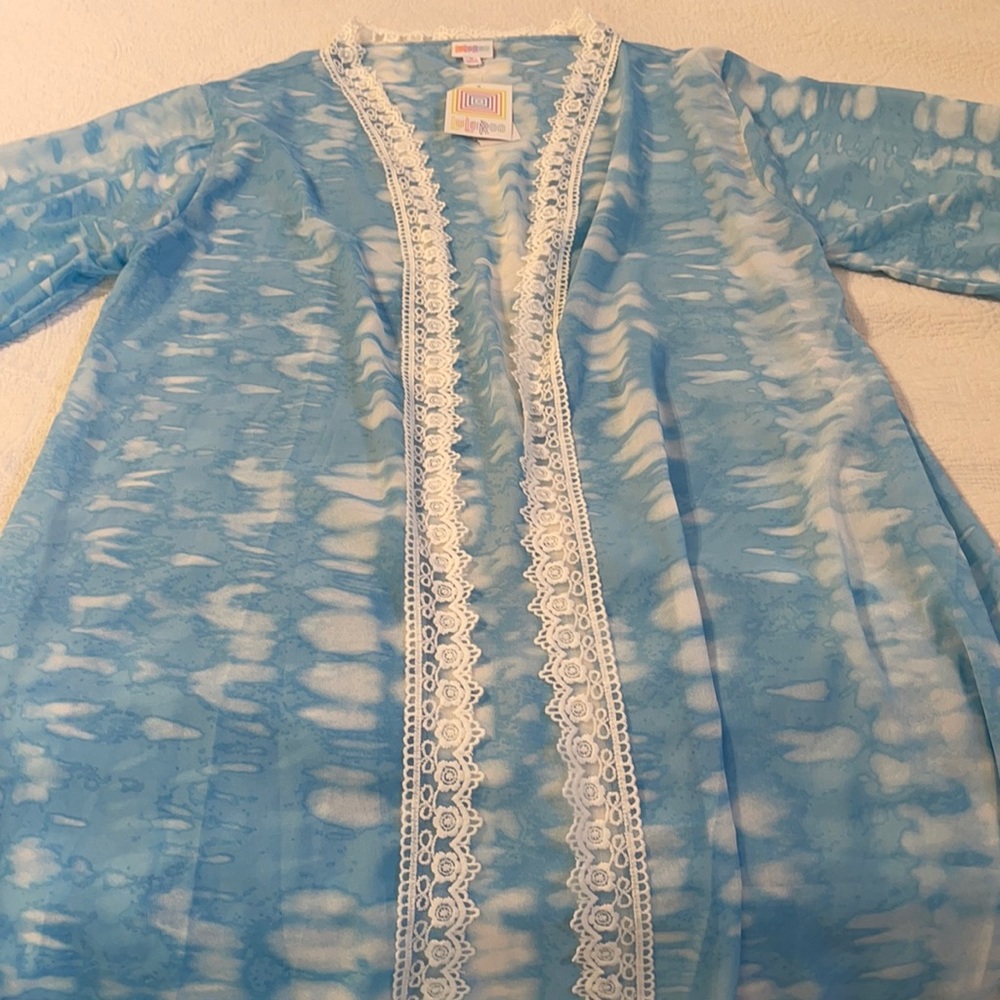 NWT Gorgeous Chloe overlay